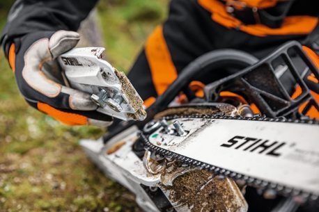 Stihl MSA 220 TC-O - Nakrętka z zabezpieczeniem przed zgubieniem
